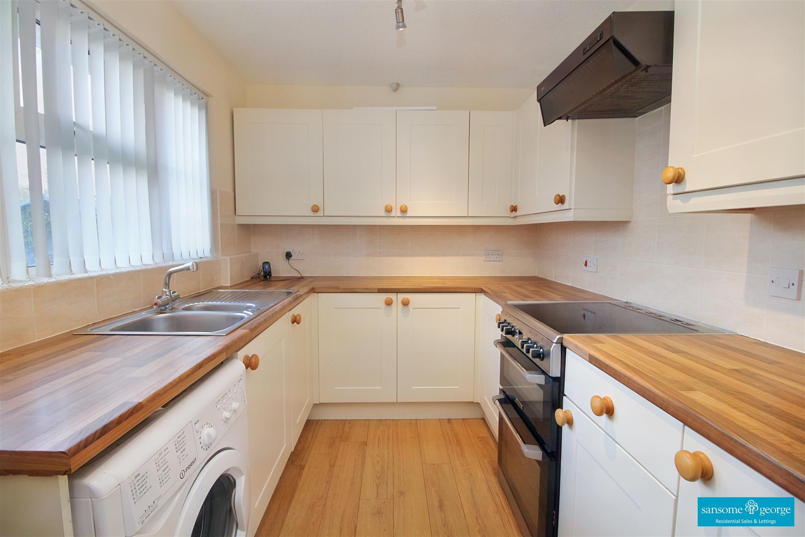 2 bed property in Condor Close, Tilehurst